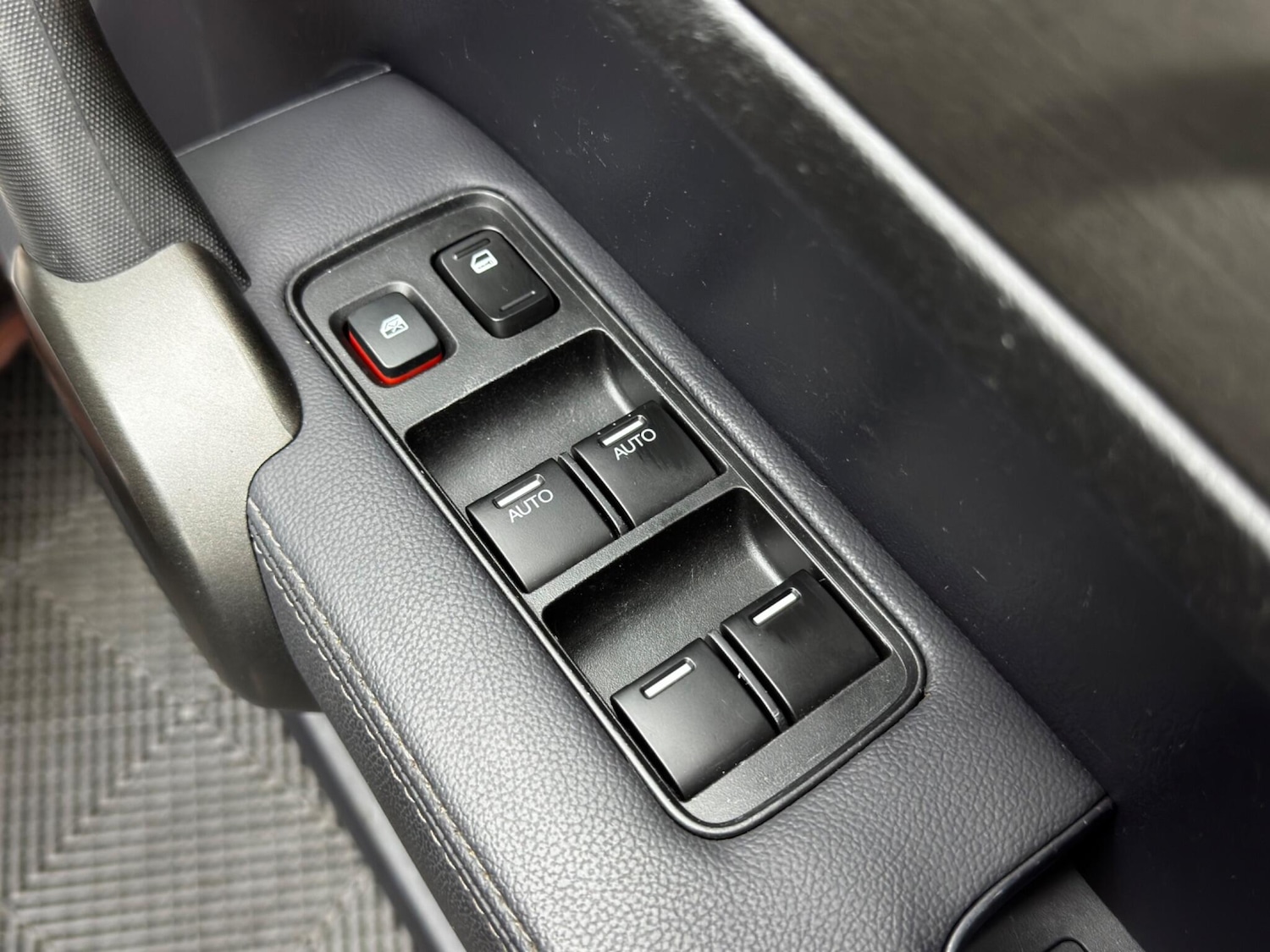 Used Honda CR-V 2011 for sale - 76607703: Photo 32