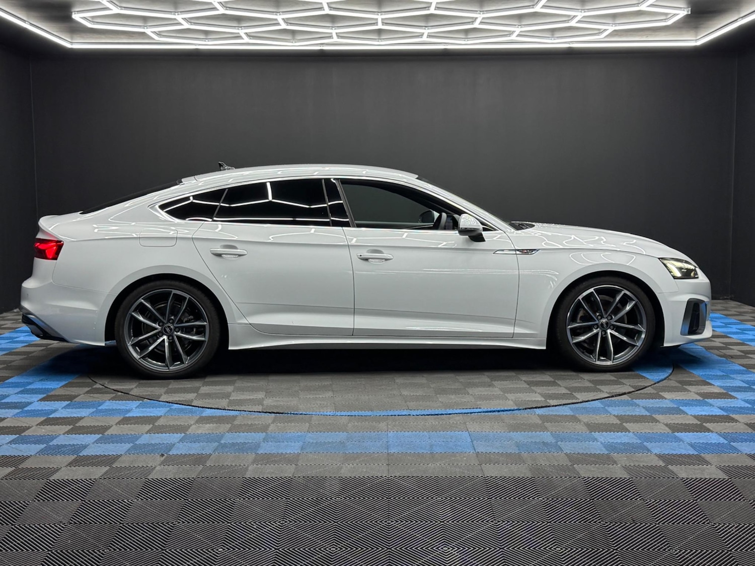 Used Audi A5 2023 for sale - 77040111: Photo 4