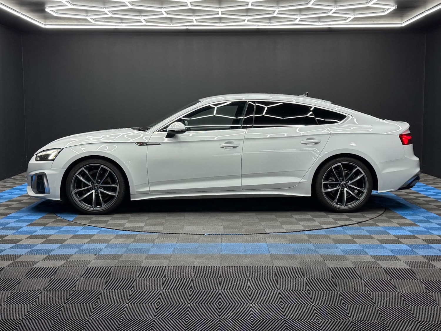 Used Audi A5 2023 for sale - 77040111: Photo 8