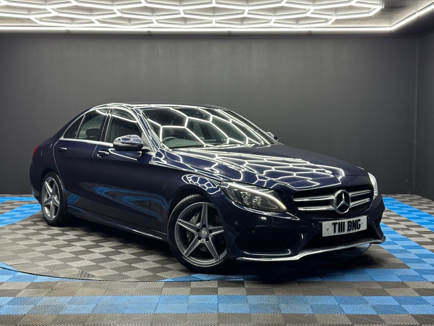 Used Aston Martin Vantage 2015 for sale - 77279313: Photo 1