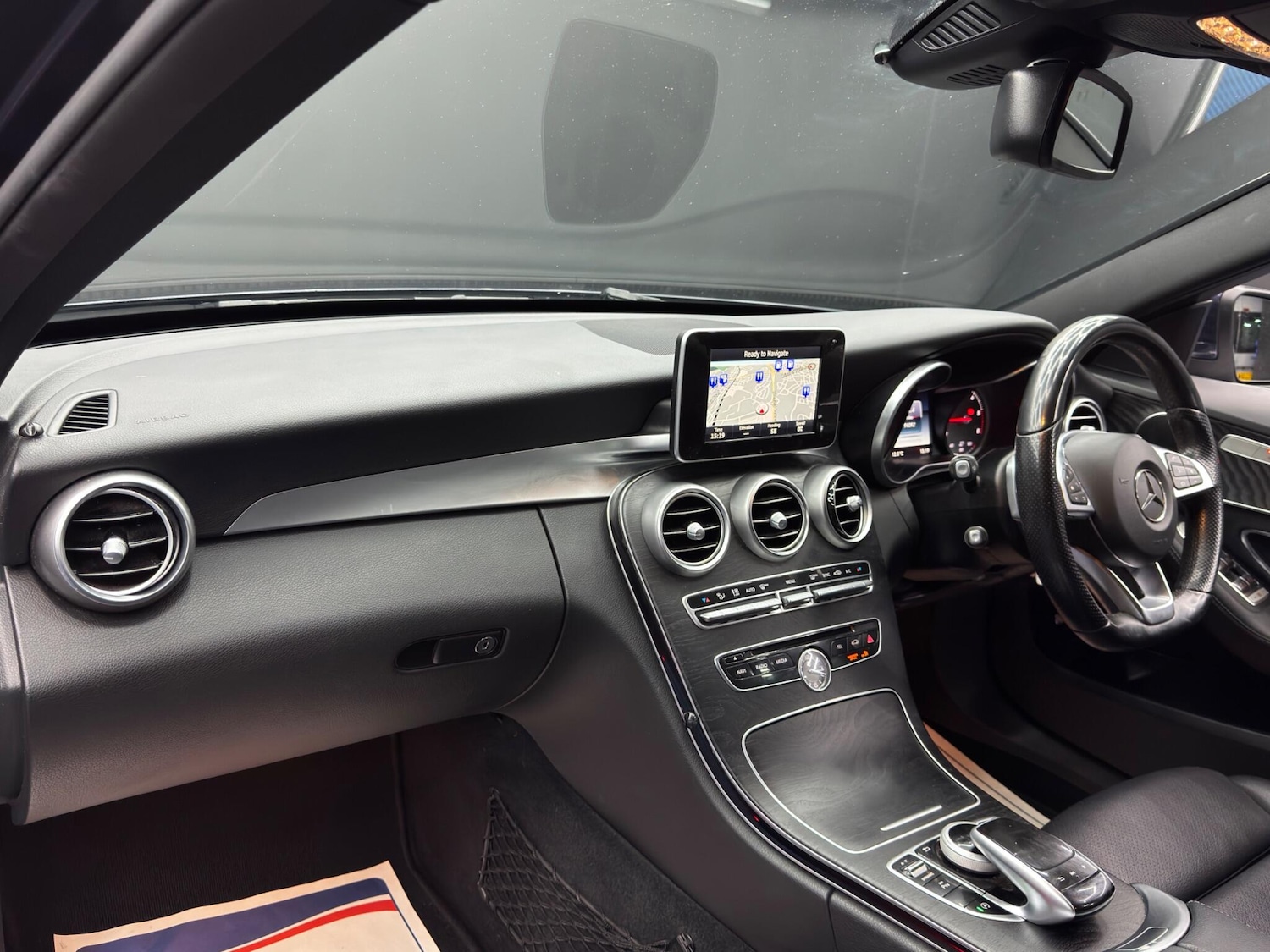 Used Aston Martin Vantage 2015 for sale - 77279313: Photo 11