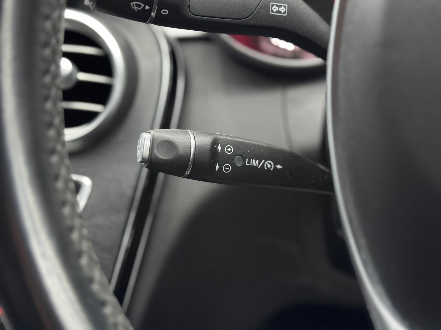 Used Aston Martin Vantage 2015 for sale - 77279313: Photo 22