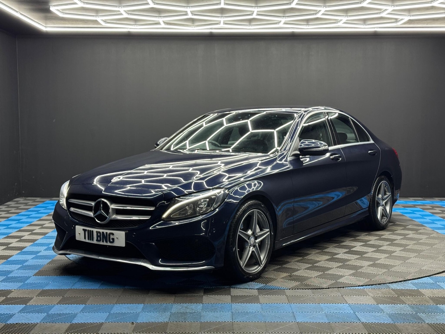 Used Aston Martin Vantage 2015 for sale - 77279313: Photo 3