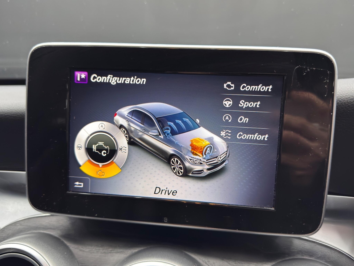 Used Aston Martin Vantage 2015 for sale - 77279313: Photo 32