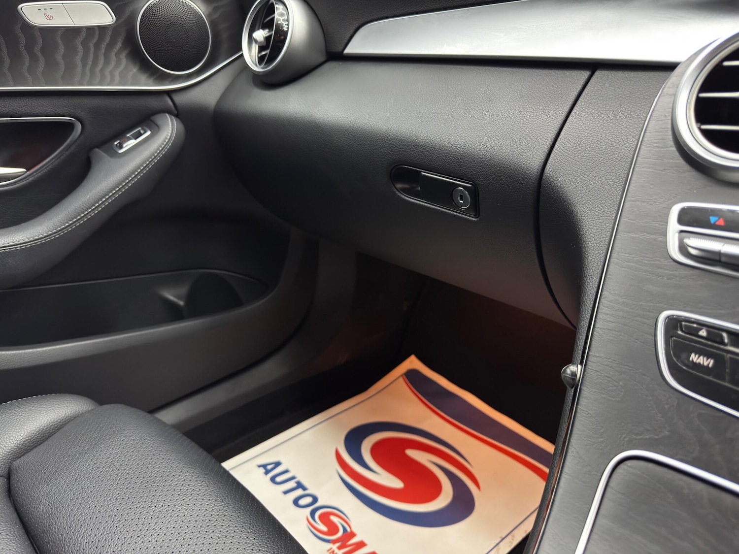 Used Aston Martin Vantage 2015 for sale - 77279313: Photo 34