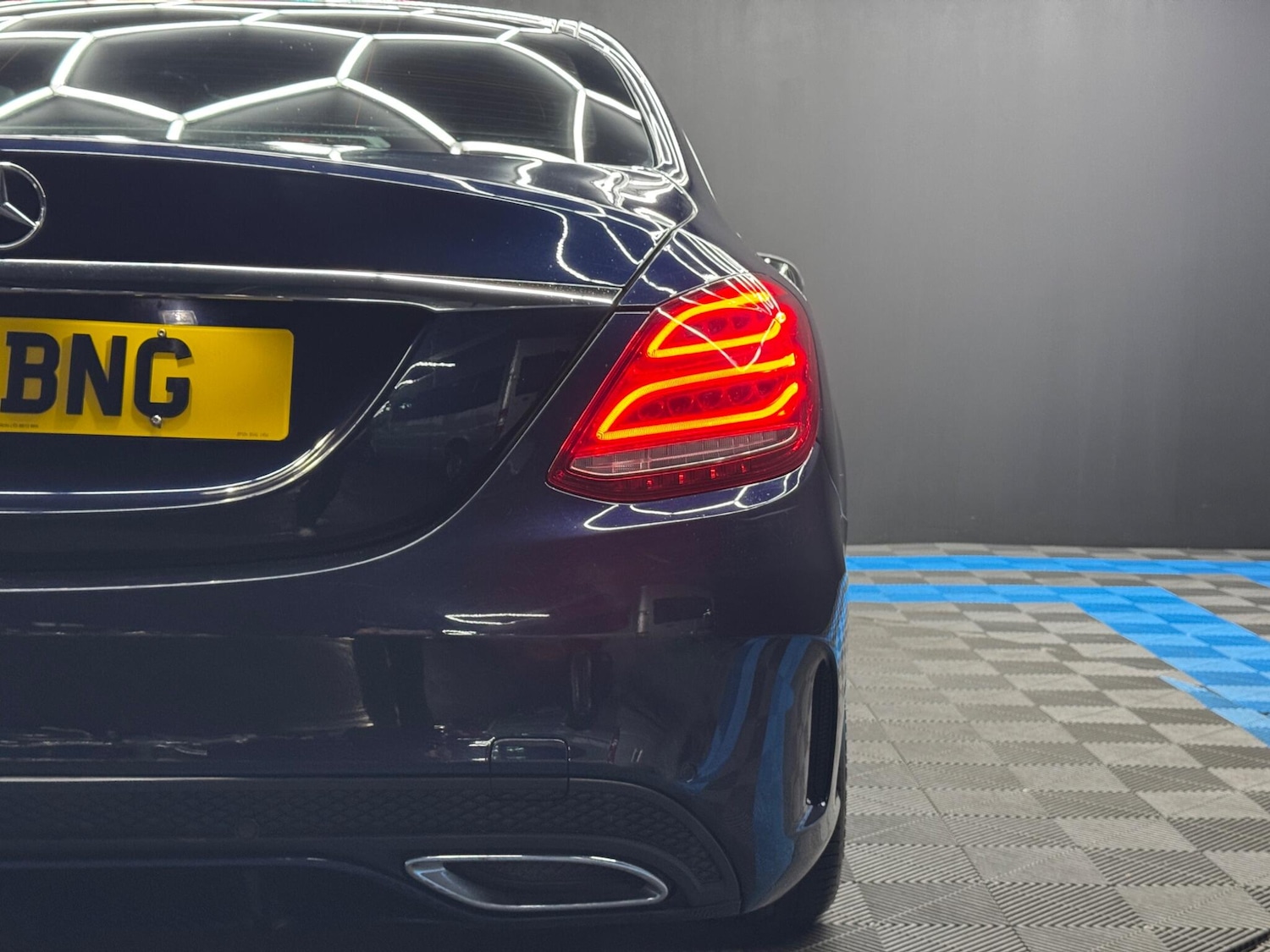 Used Aston Martin Vantage 2015 for sale - 77279313: Photo 41