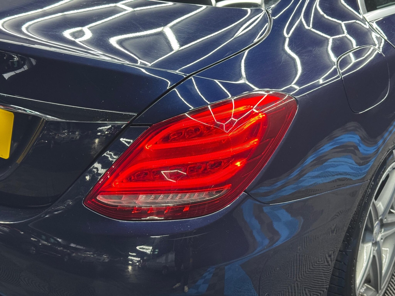 Used Aston Martin Vantage 2015 for sale - 77279313: Photo 42