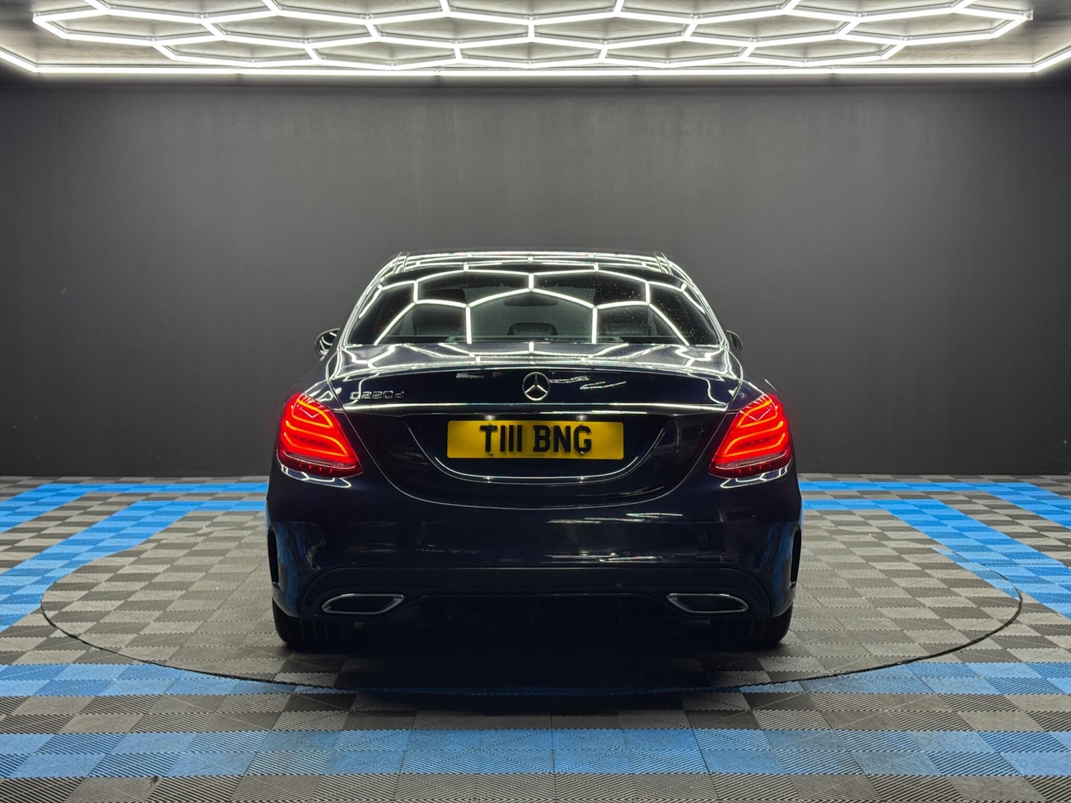 Used Aston Martin Vantage 2015 for sale - 77279313: Photo 6