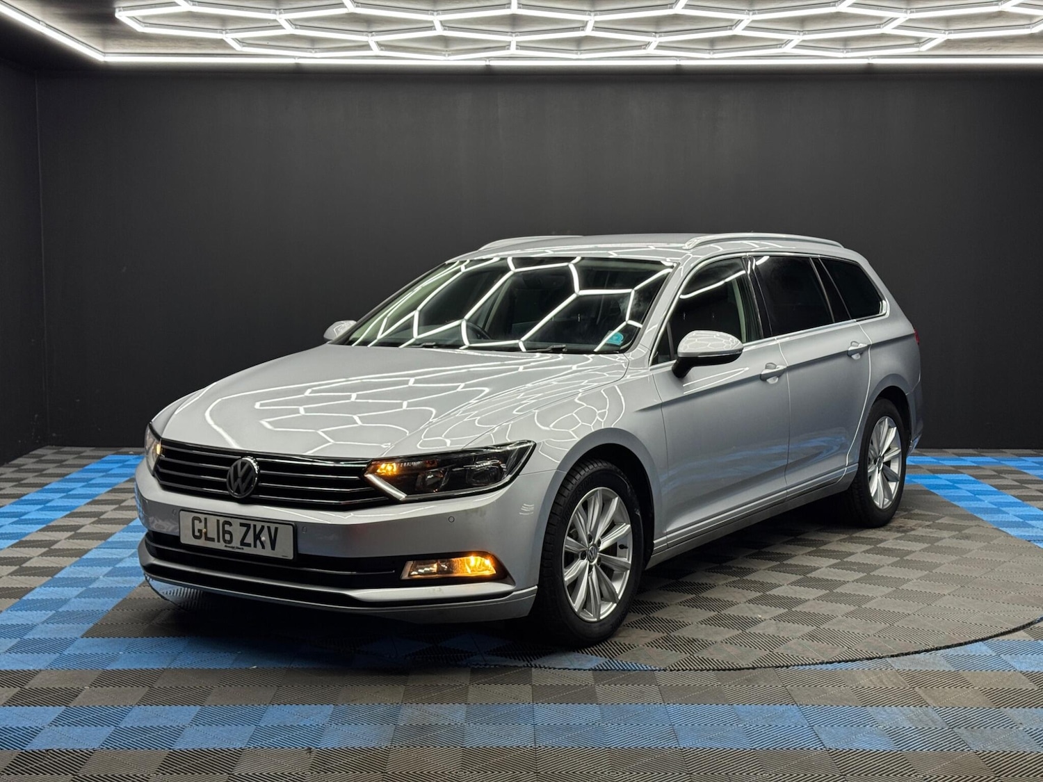 Used Volkswagen Passat for sale - 77585725: Photo 3