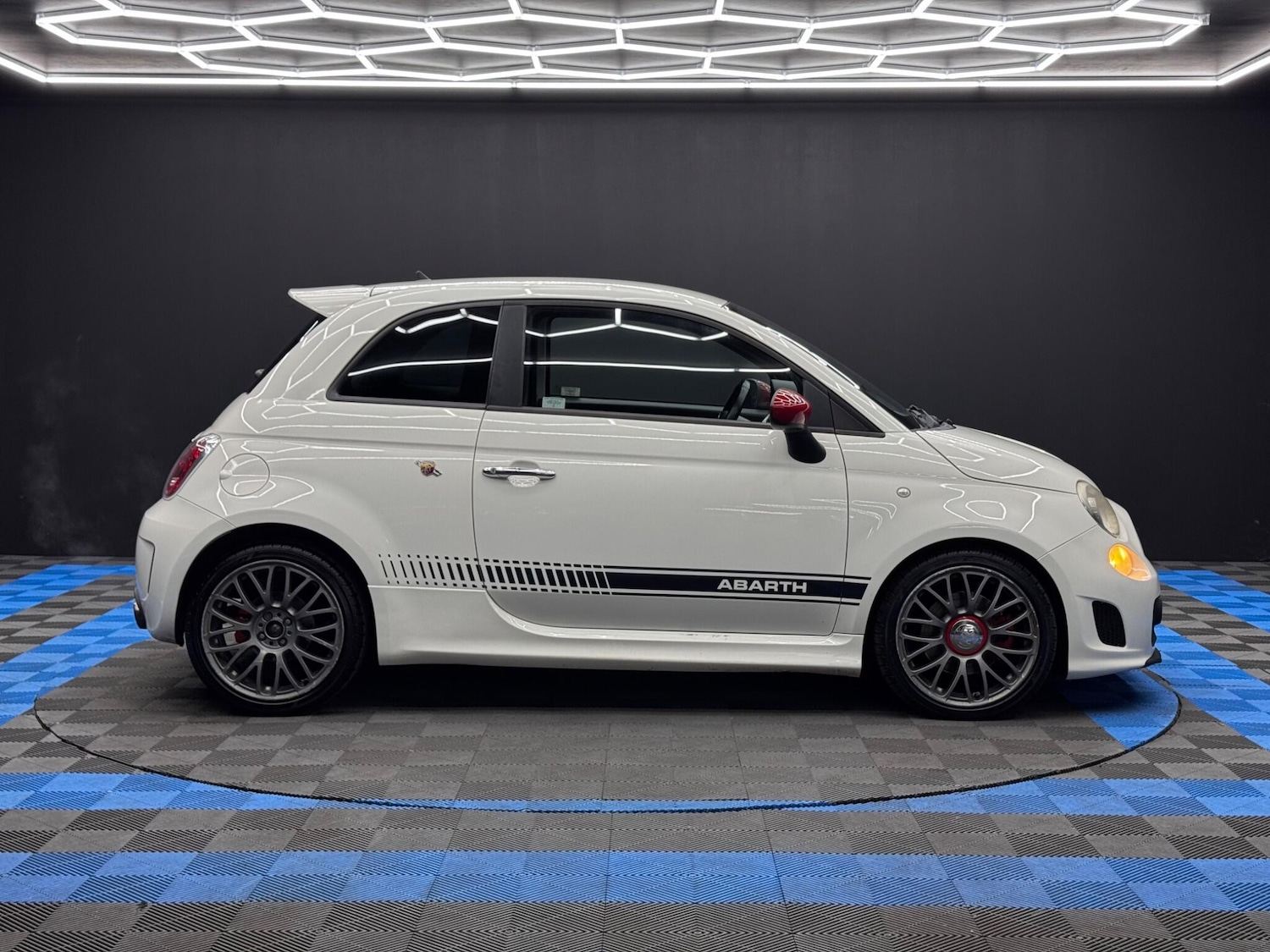 Used Abarth 500 2011 for sale - 76512535: Photo 4