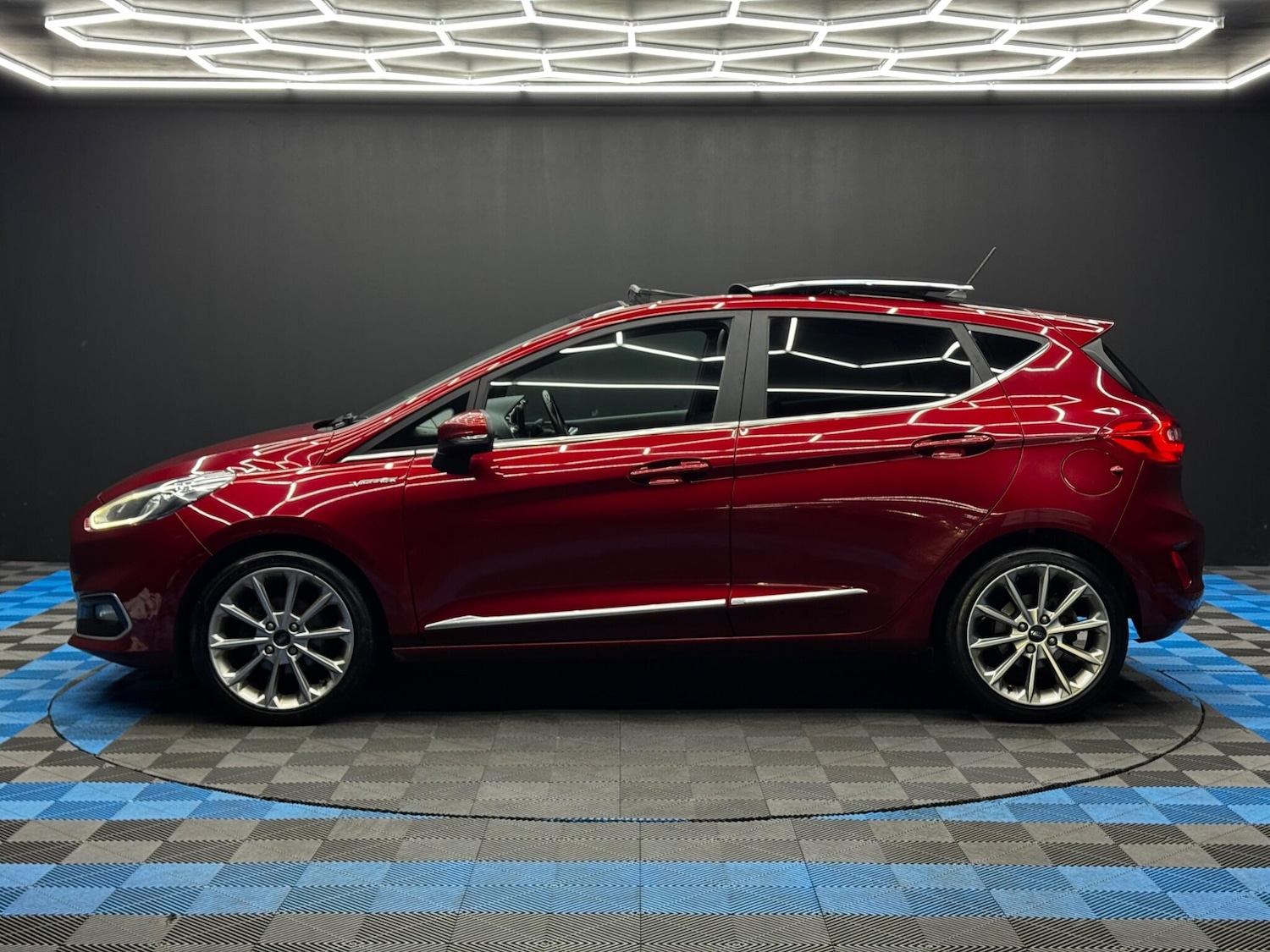 Used Ford Fiesta 2018 for sale - 76899022: Photo 8