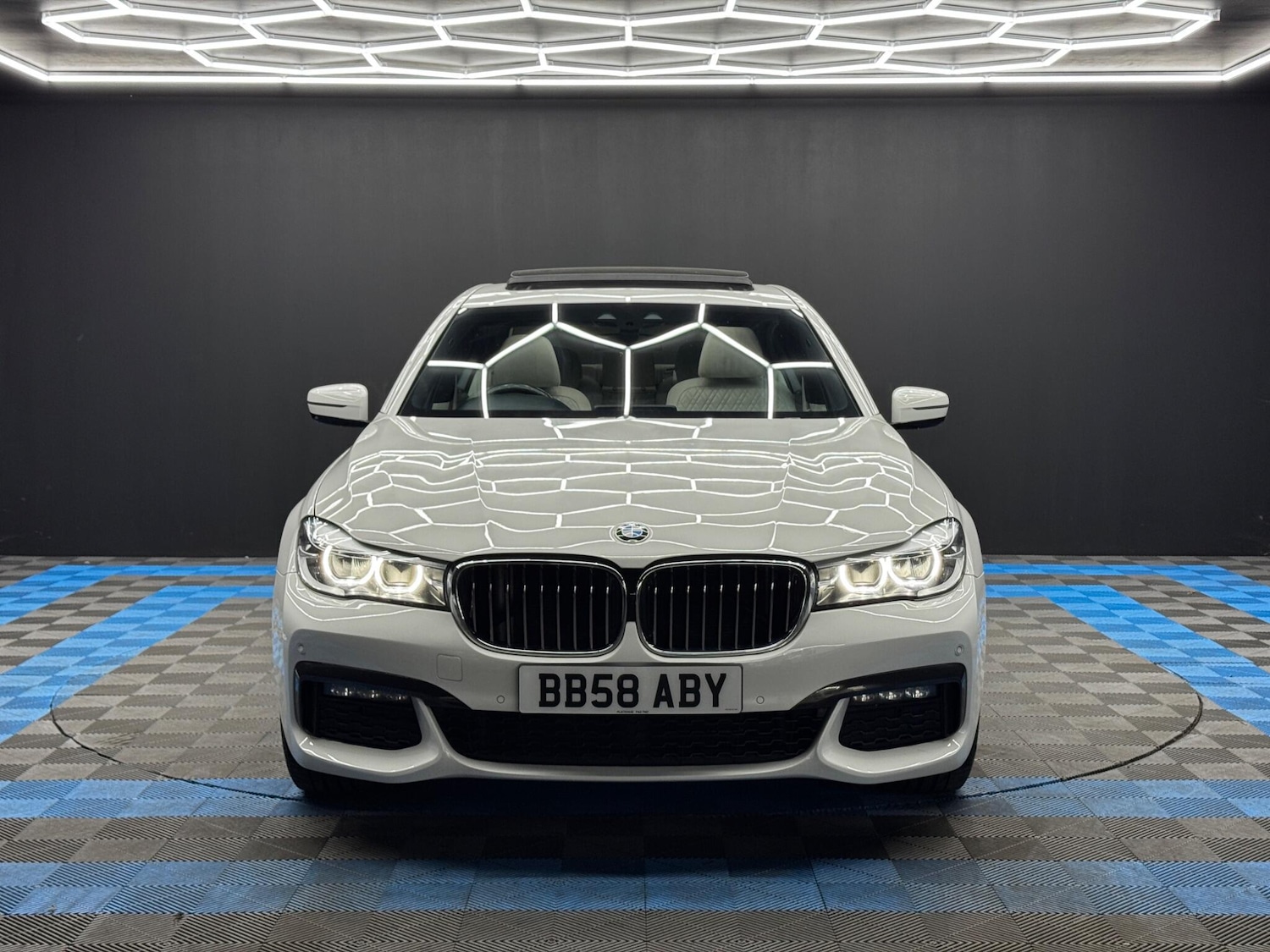 Used BMW 7 Series for sale - 78136270: Photo 2