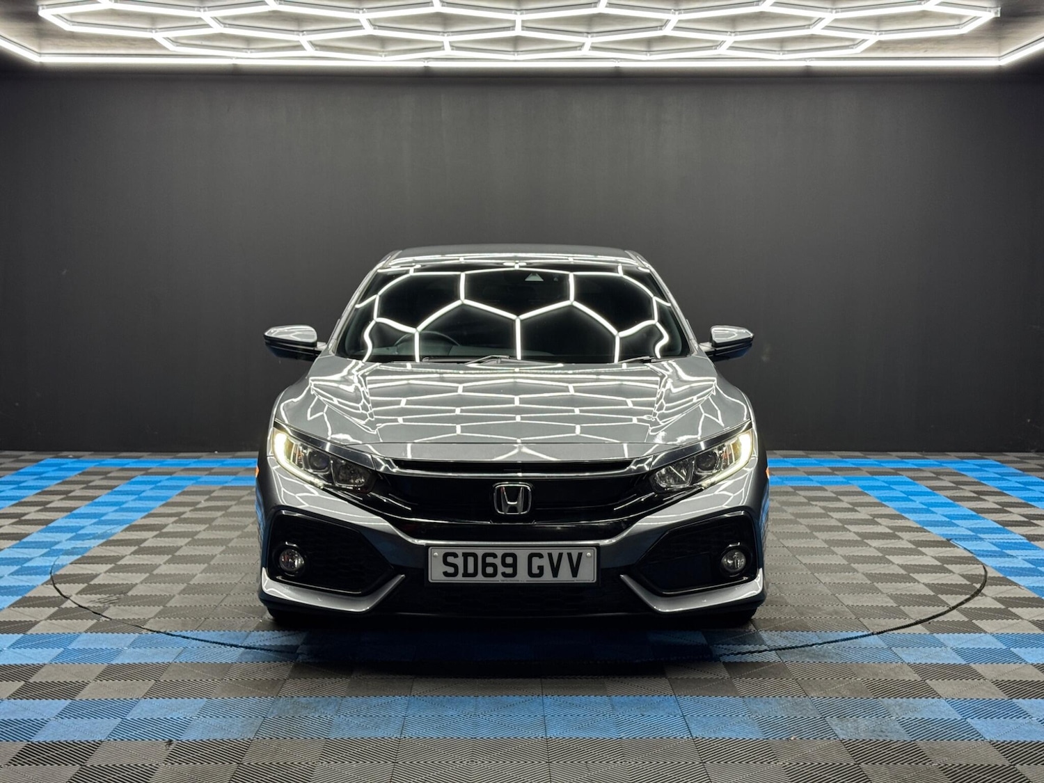 Used Honda Civic 2019 for sale - 77633495: Photo 2