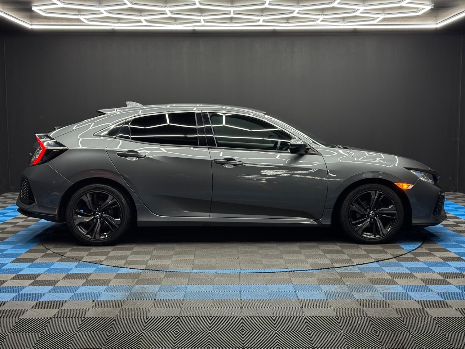 Used Honda Civic 2019 for sale - 77633495: Photo 4