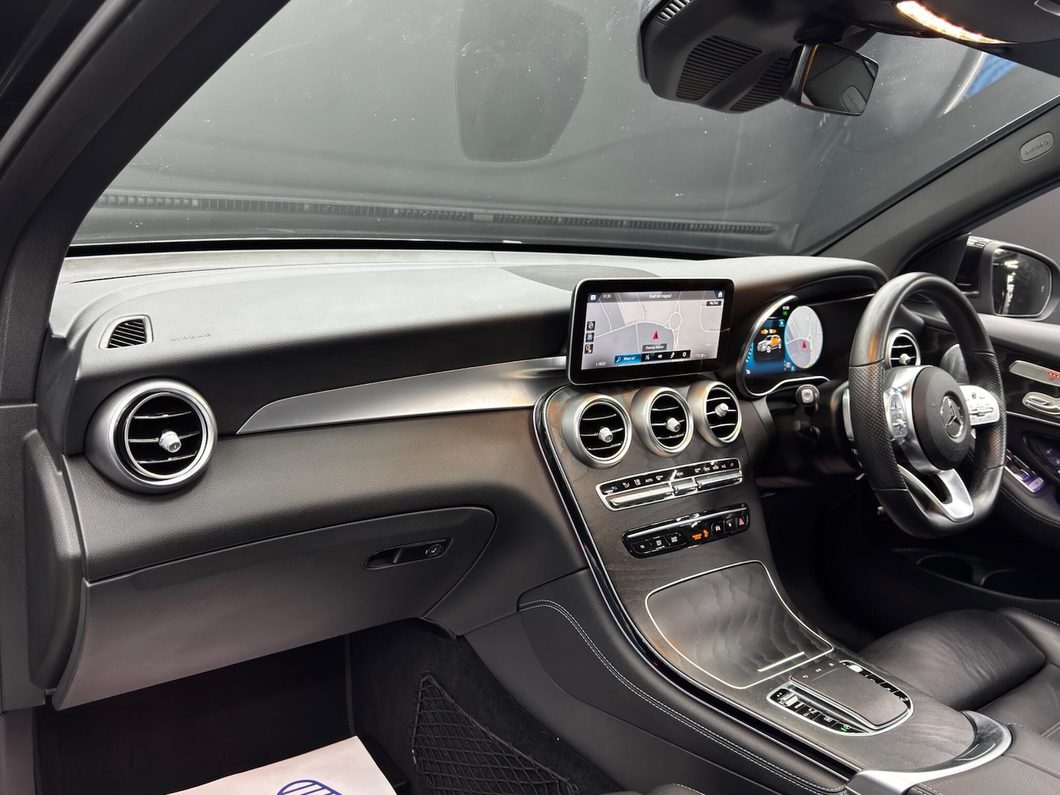 Used Mercedes-Benz GLC 2020 for sale - 76512181: Photo 11