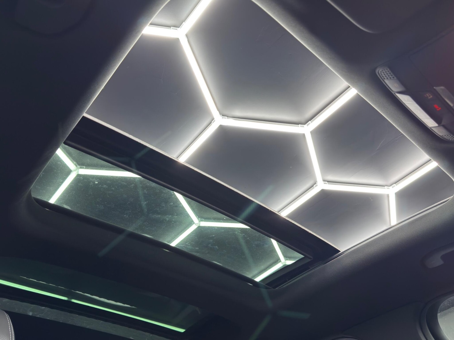 Used Mercedes-Benz GLC 2020 for sale - 76512181: Photo 34