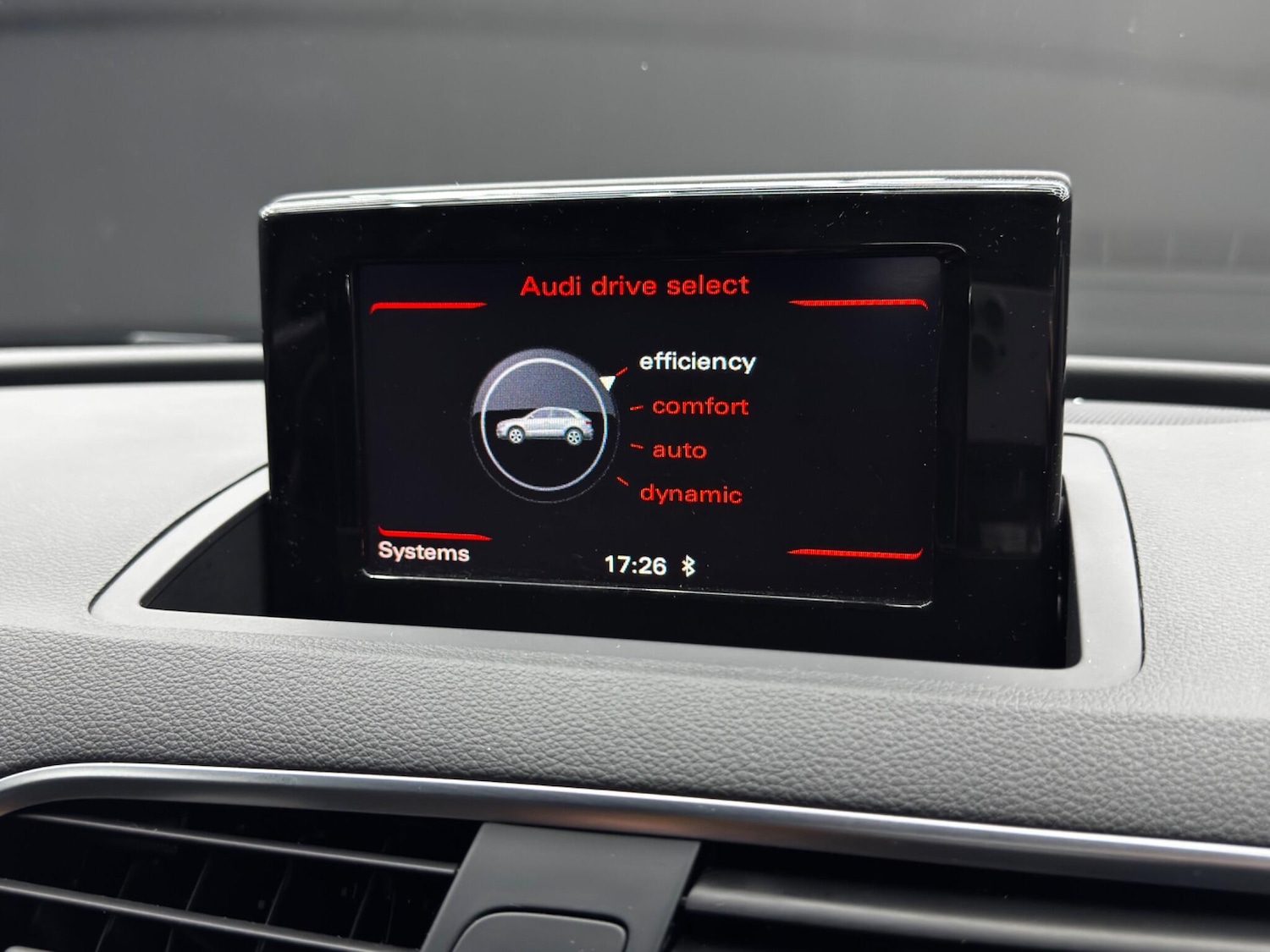 Used Audi Q3 2016 for sale - 76620264: Photo 34