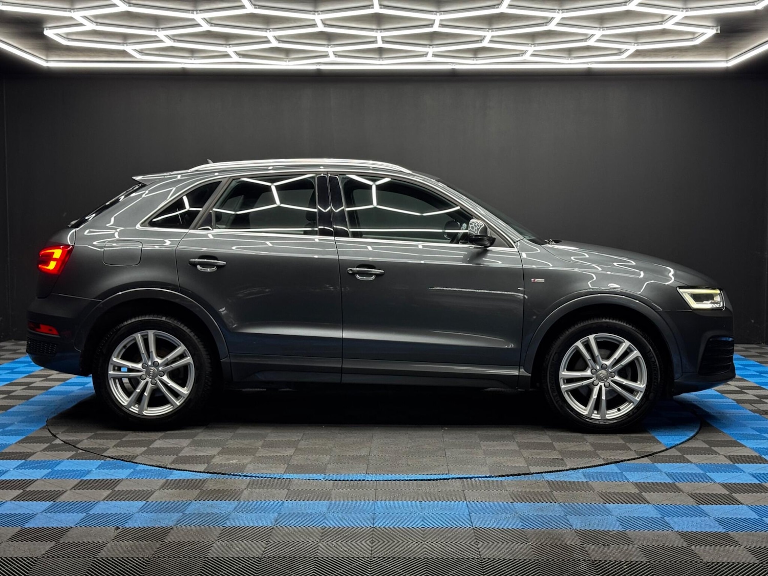 Used Audi Q3 2016 for sale - 76620264: Photo 4