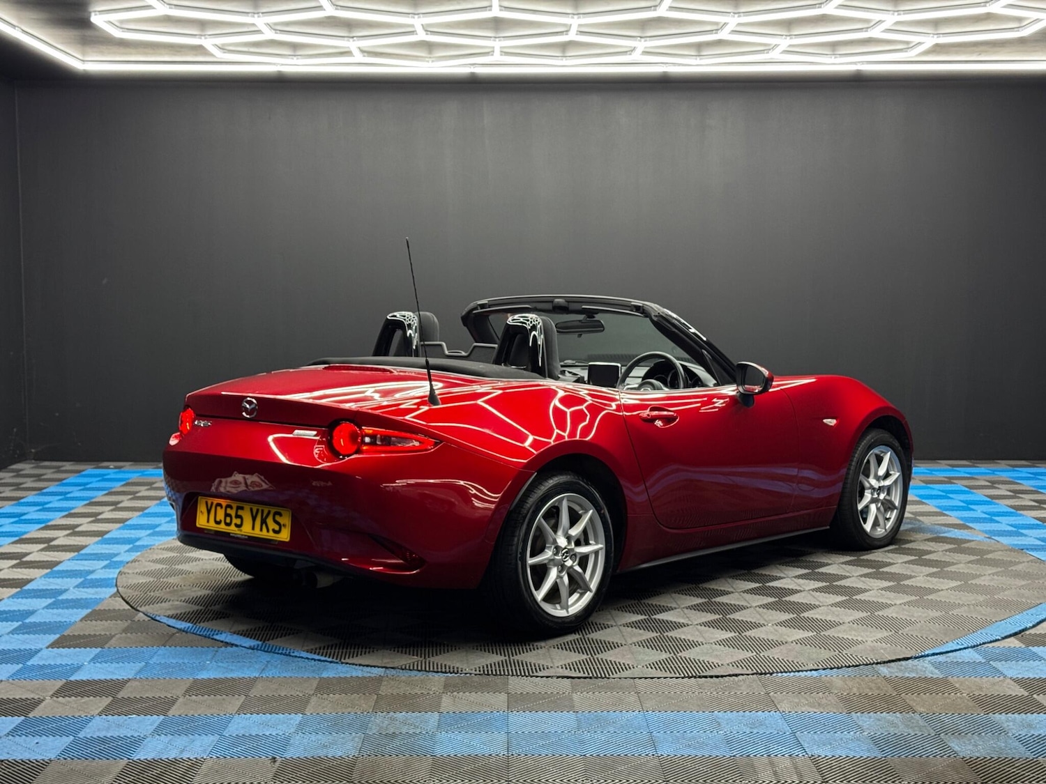 Used Mazda MX-5 2015 for sale - 77898612: Photo 5