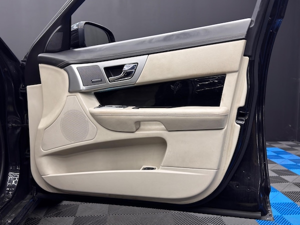 Used Jaguar XF for sale - 76247147: Photo 37
