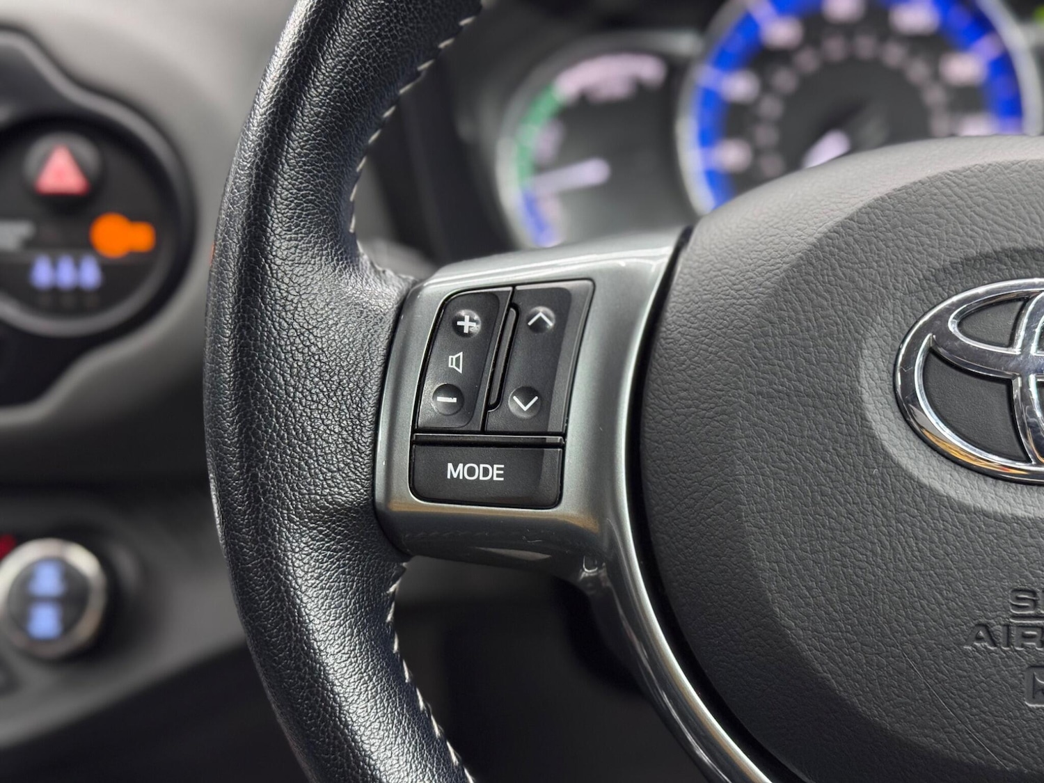 Used Toyota Yaris 2015 for sale - 76440451: Photo 19