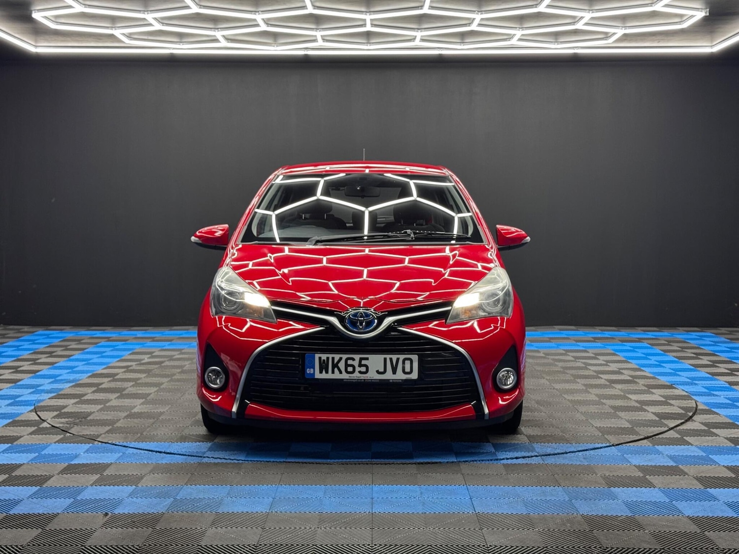 Used Toyota Yaris 2015 for sale - 76440451: Photo 2