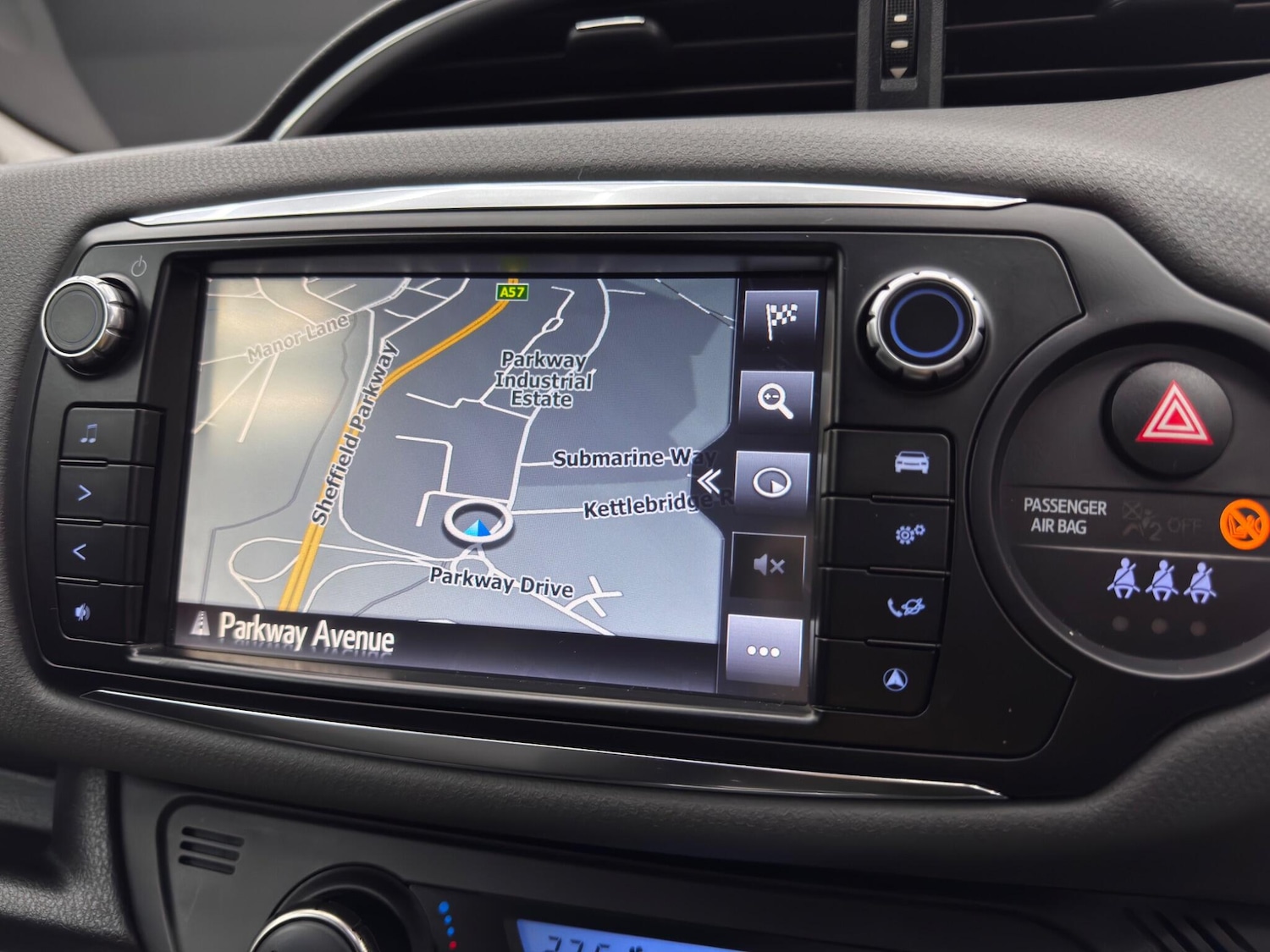 Used Toyota Yaris 2015 for sale - 76440451: Photo 28