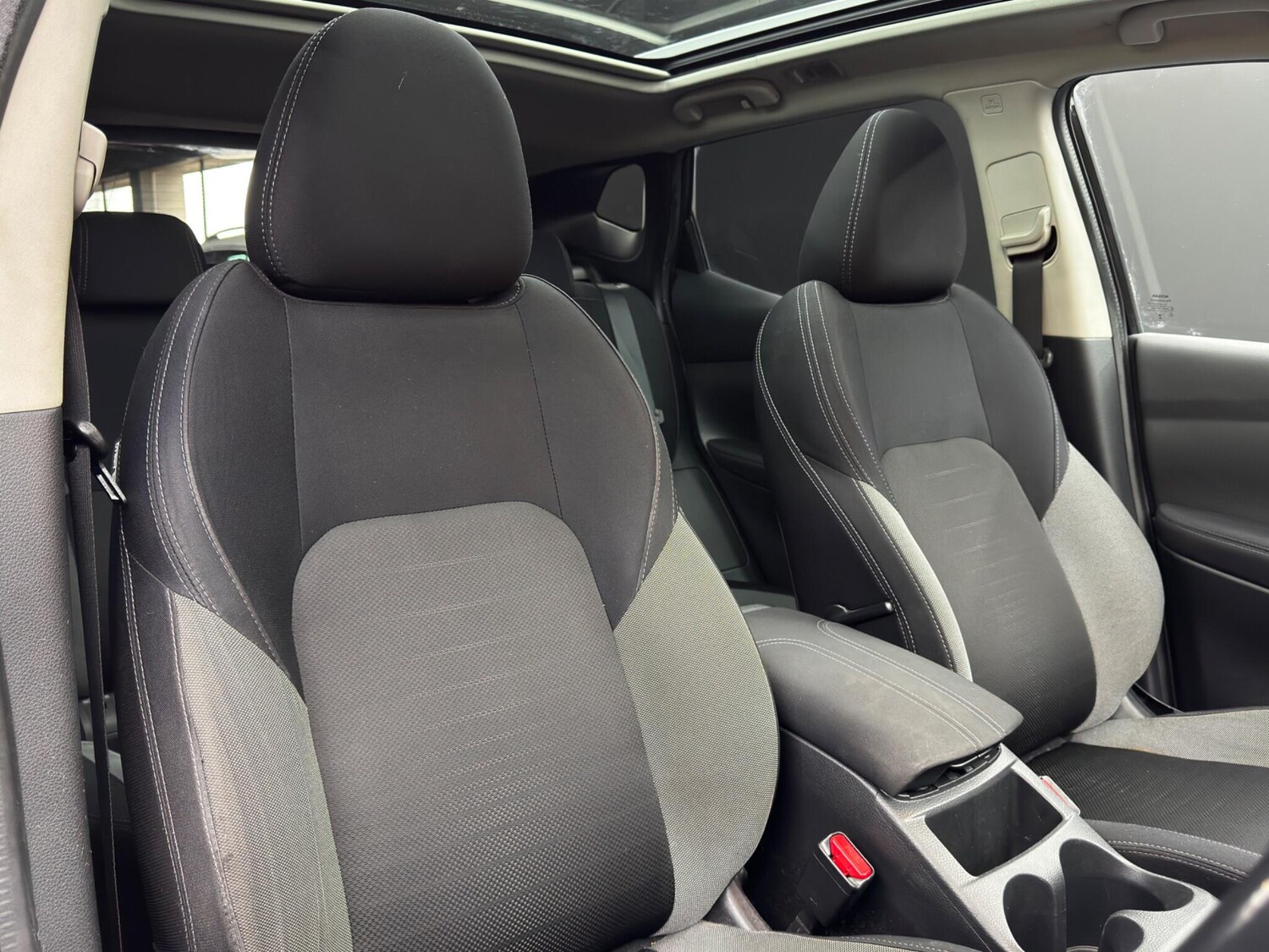 Used Nissan Qashqai 2017 for sale - 77939830: Photo 12