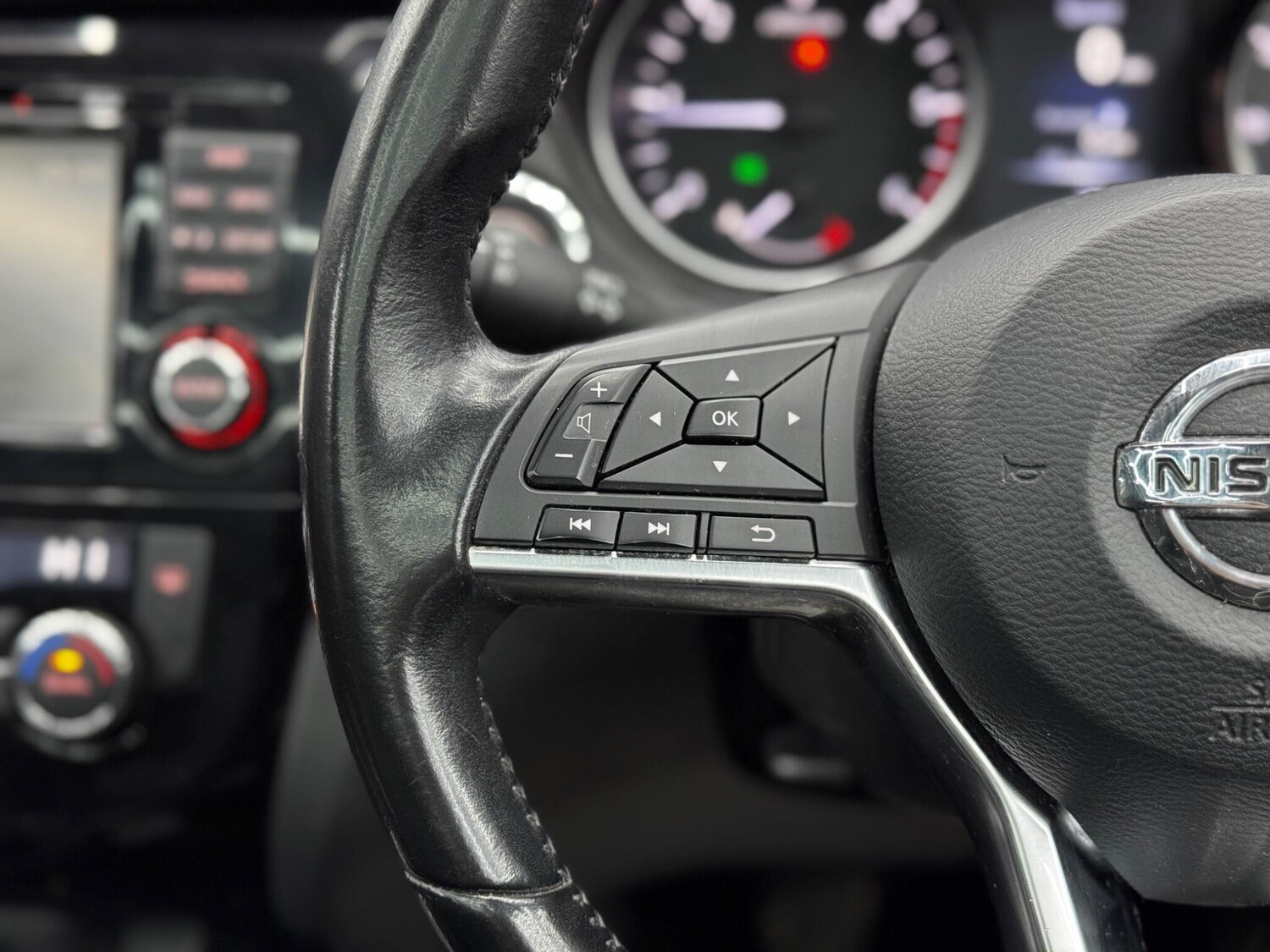 Used Nissan Qashqai 2017 for sale - 77939830: Photo 18