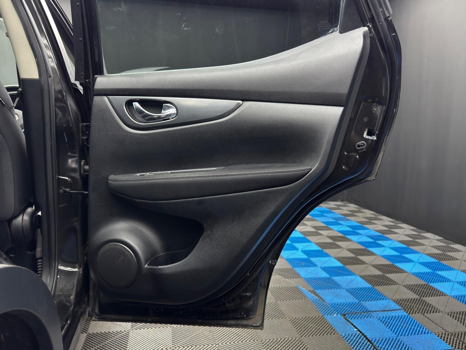 Used Nissan Qashqai 2017 for sale - 77939830: Photo 38