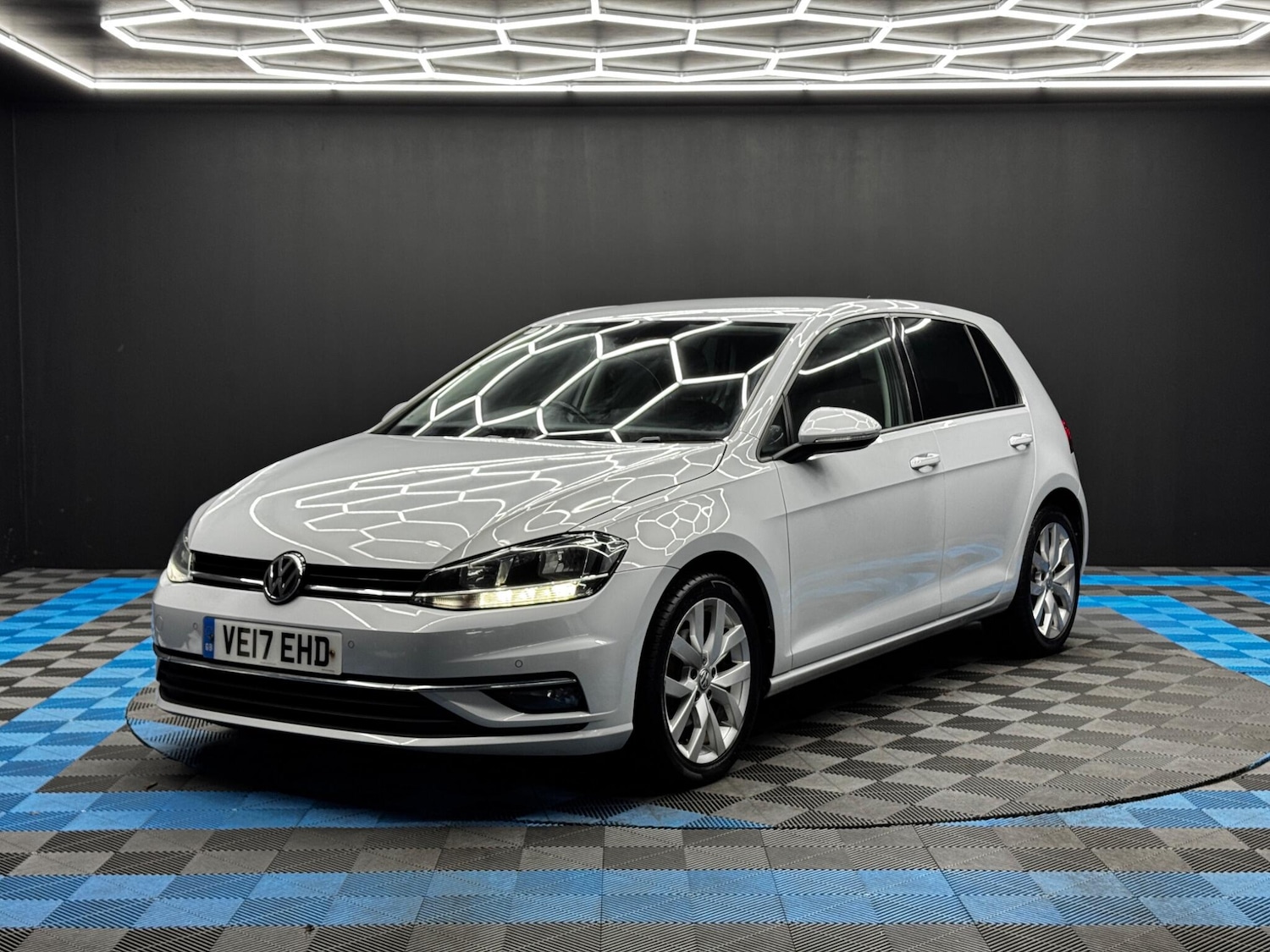 Used Volkswagen Golf 2017 for sale - 76866313: Photo 3