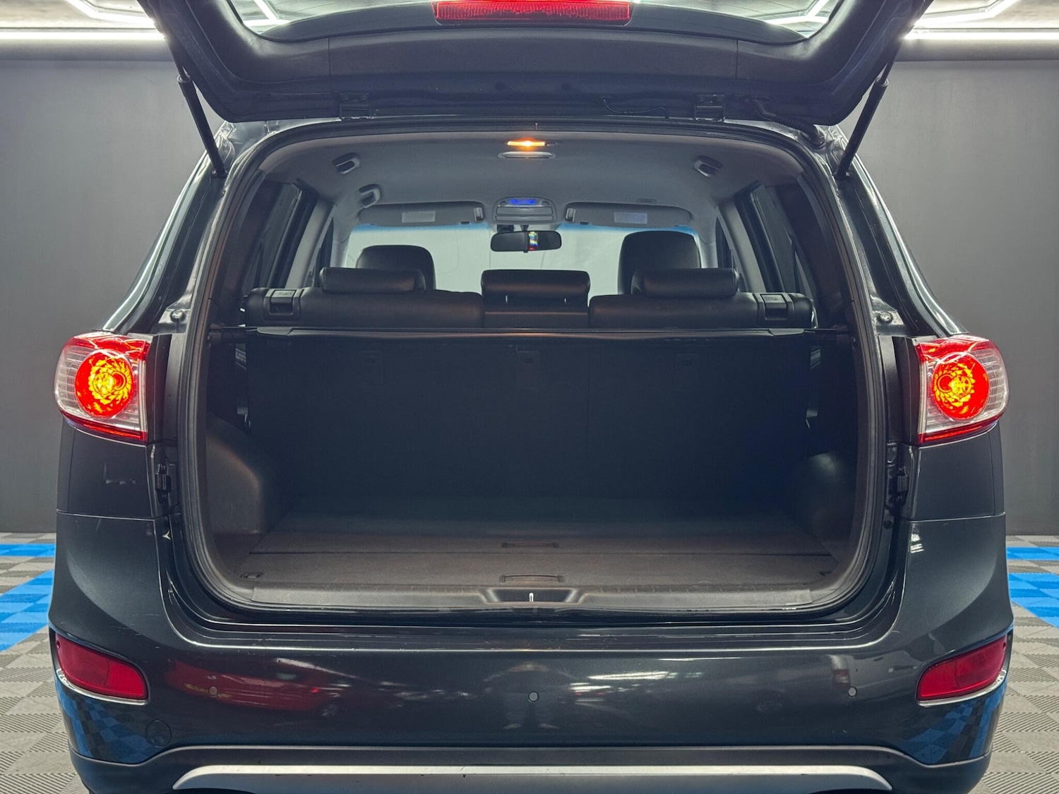 Used Hyundai Santa Fe 2012 for sale - 77377034: Photo 33