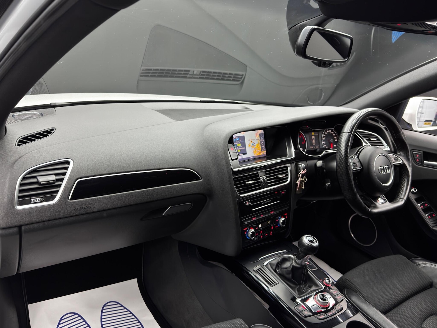 Used Audi A4 2014 for sale - 76658537: Photo 11