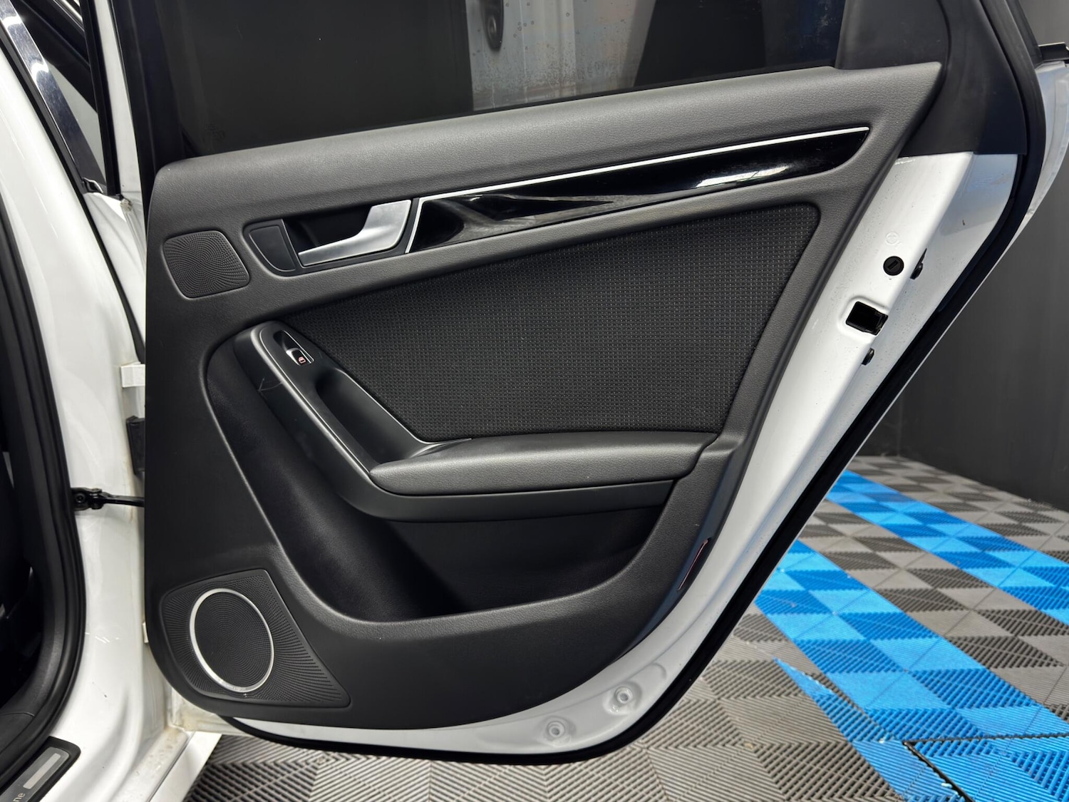 Used Audi A4 2014 for sale - 76658537: Photo 39