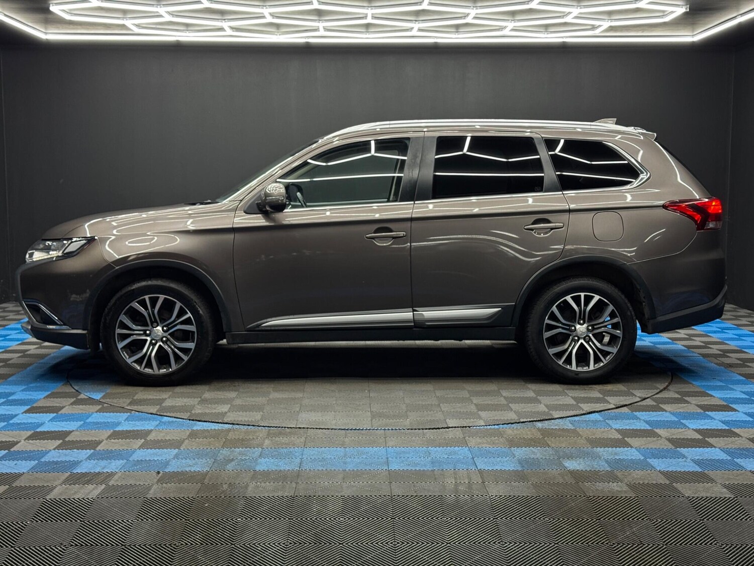 Used Mitsubishi Outlander 2018 for sale - 77839743: Photo 8