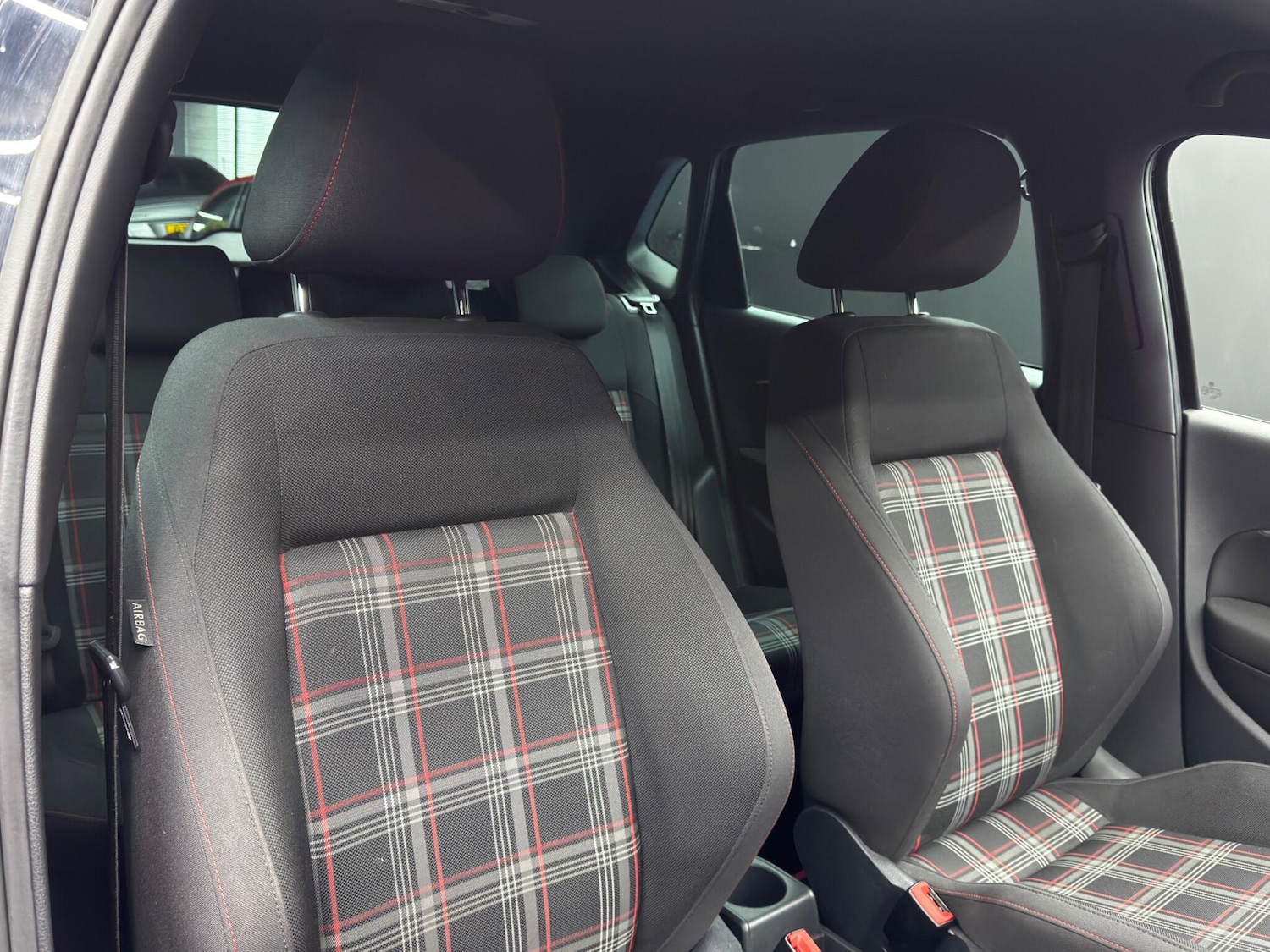 Used Volkswagen Polo 2016 for sale - 77550564: Photo 12