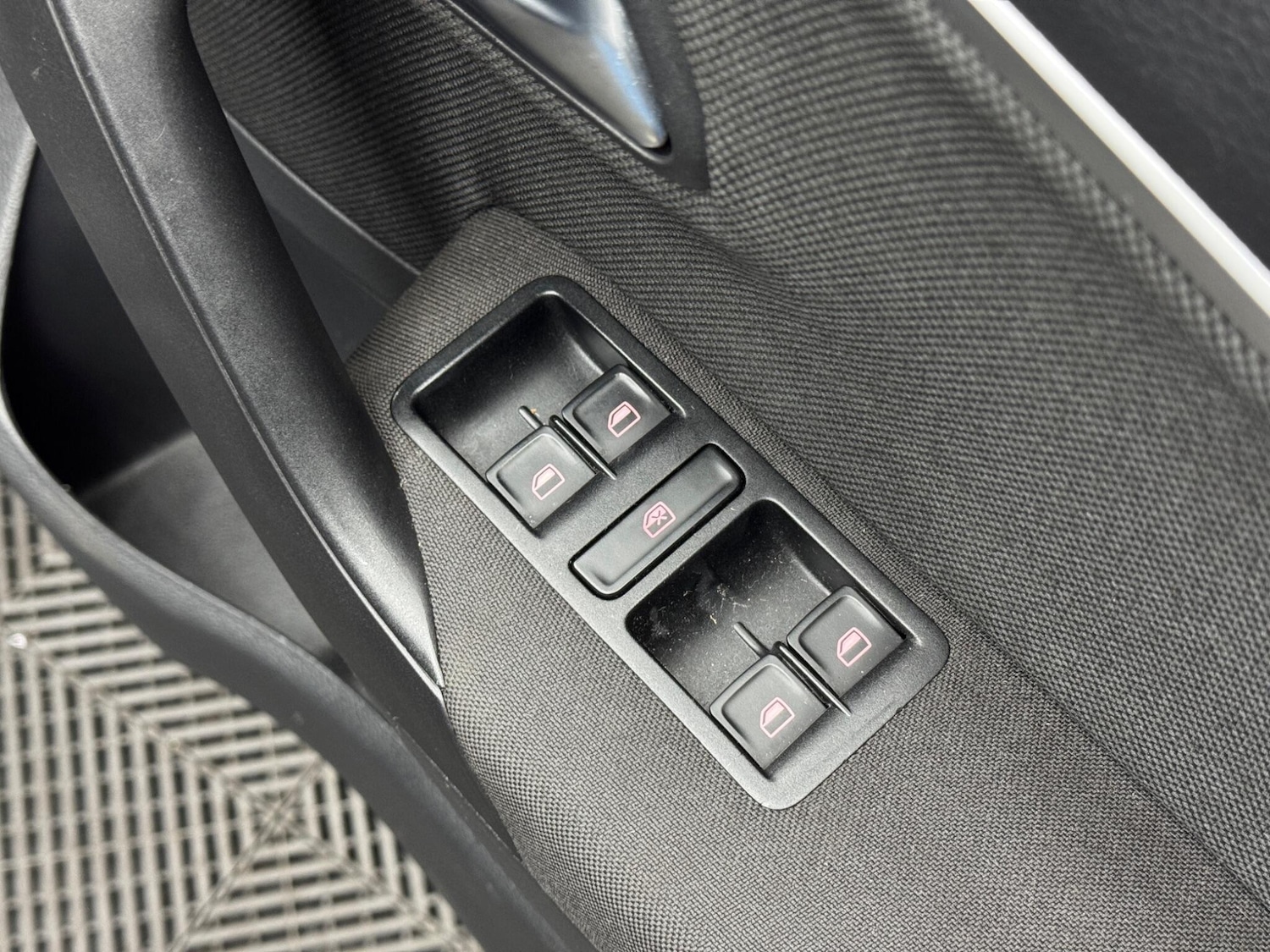 Used Volkswagen Polo 2016 for sale - 77550564: Photo 41