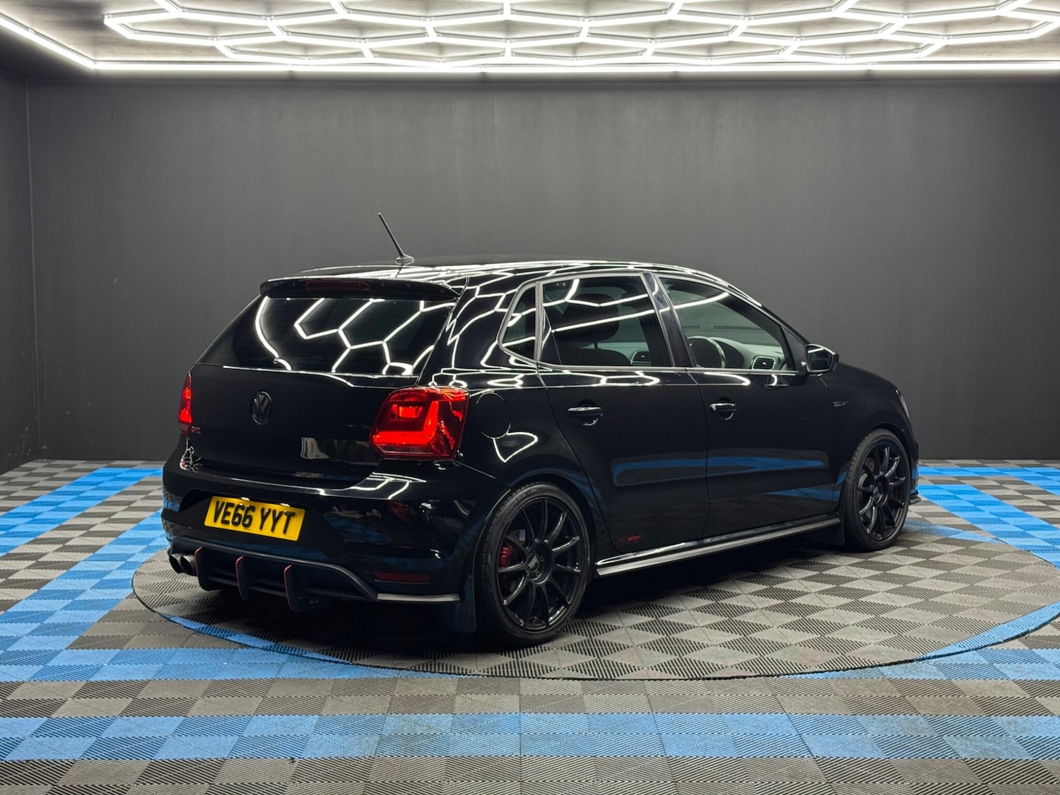 Used Volkswagen Polo 2016 for sale - 77550564: Photo 5