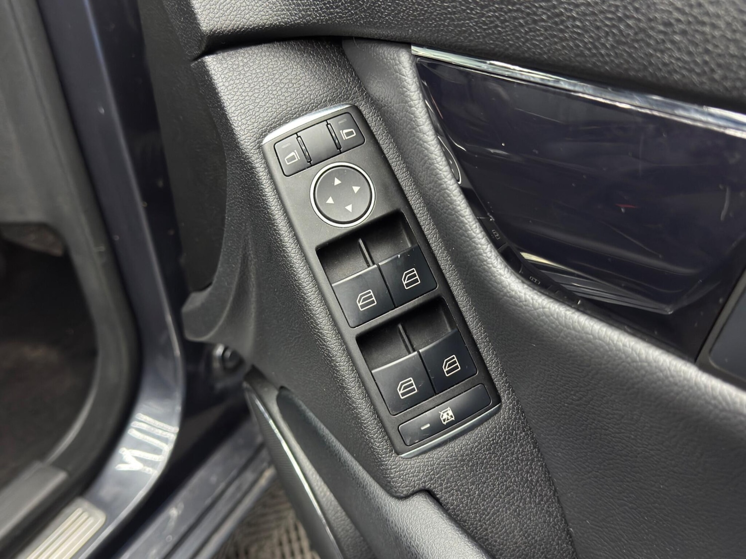 Used Mercedes-Benz C Class 2011 for sale - 77131031: Photo 39