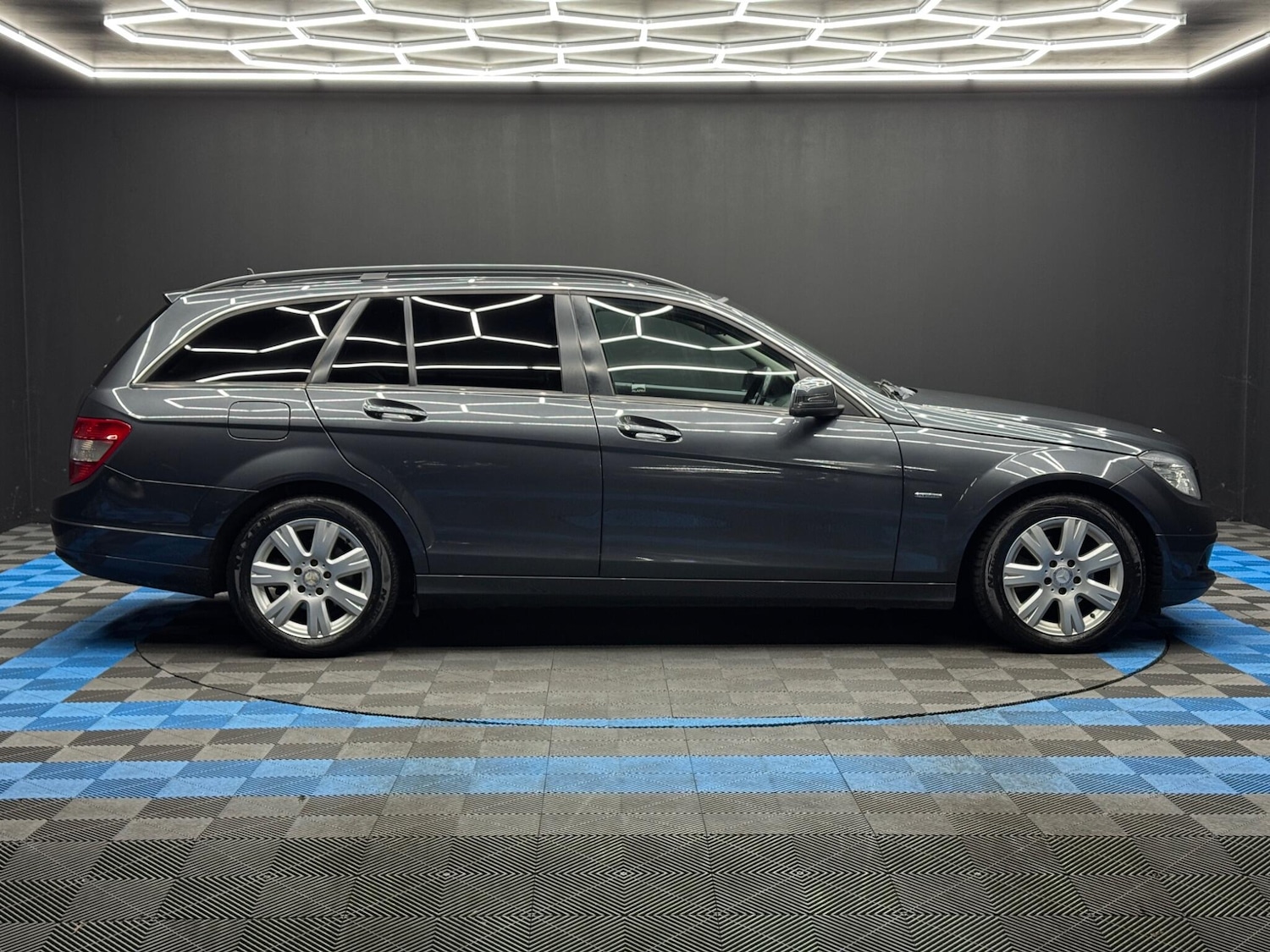 Used Mercedes-Benz C Class 2011 for sale - 77131031: Photo 4