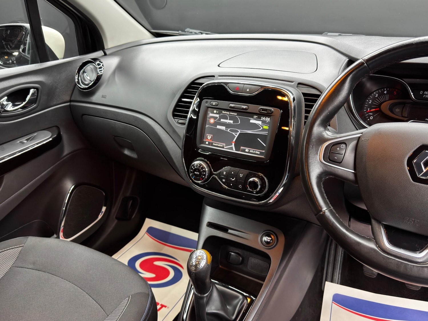 Used Renault Captur 2017 for sale - 76561529: Photo 23