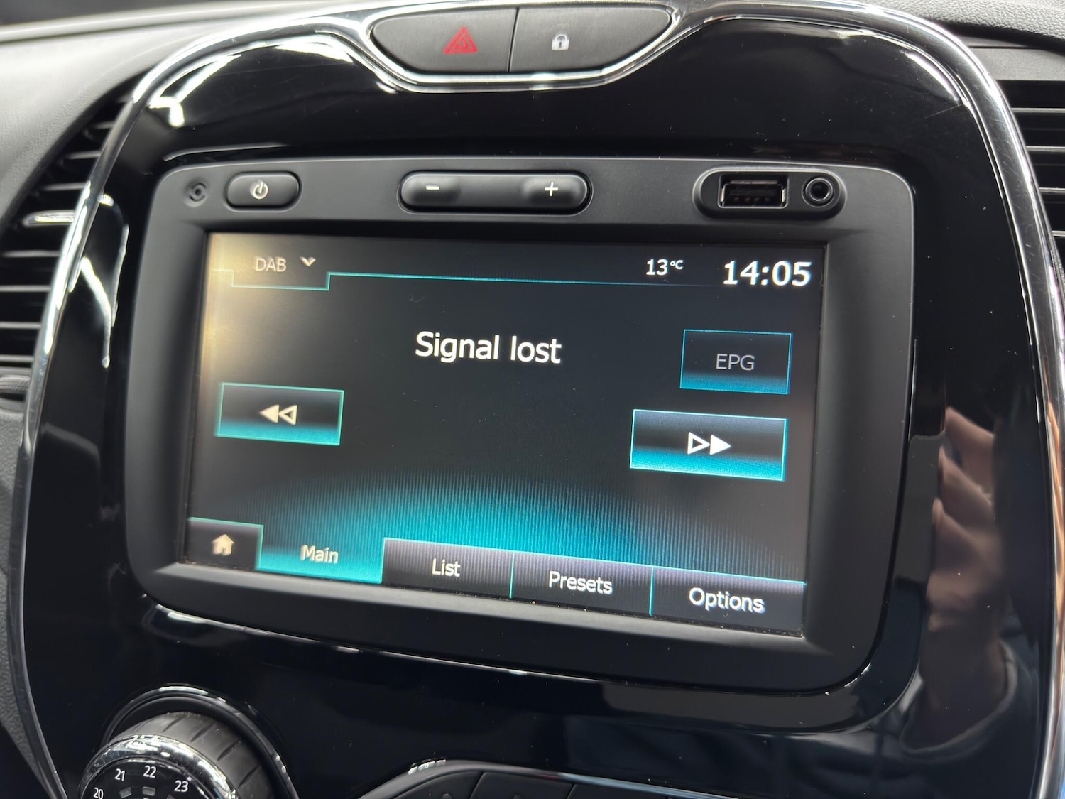 Used Renault Captur 2017 for sale - 76561529: Photo 28