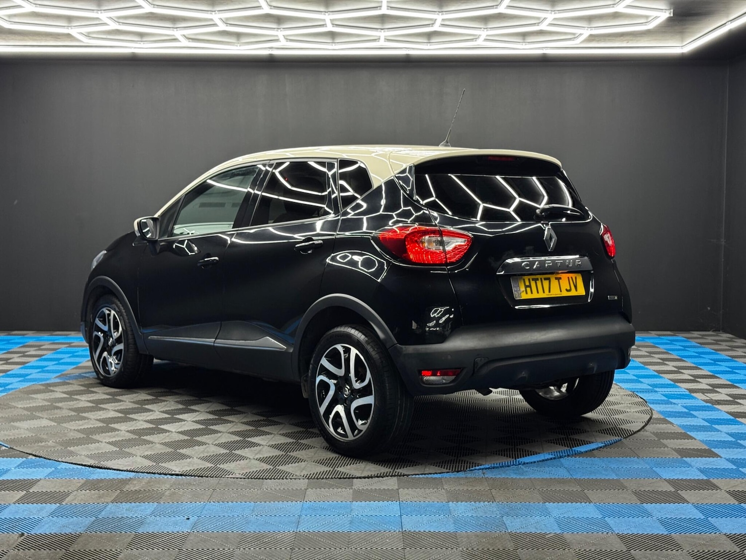 Used Renault Captur 2017 for sale - 76561529: Photo 7