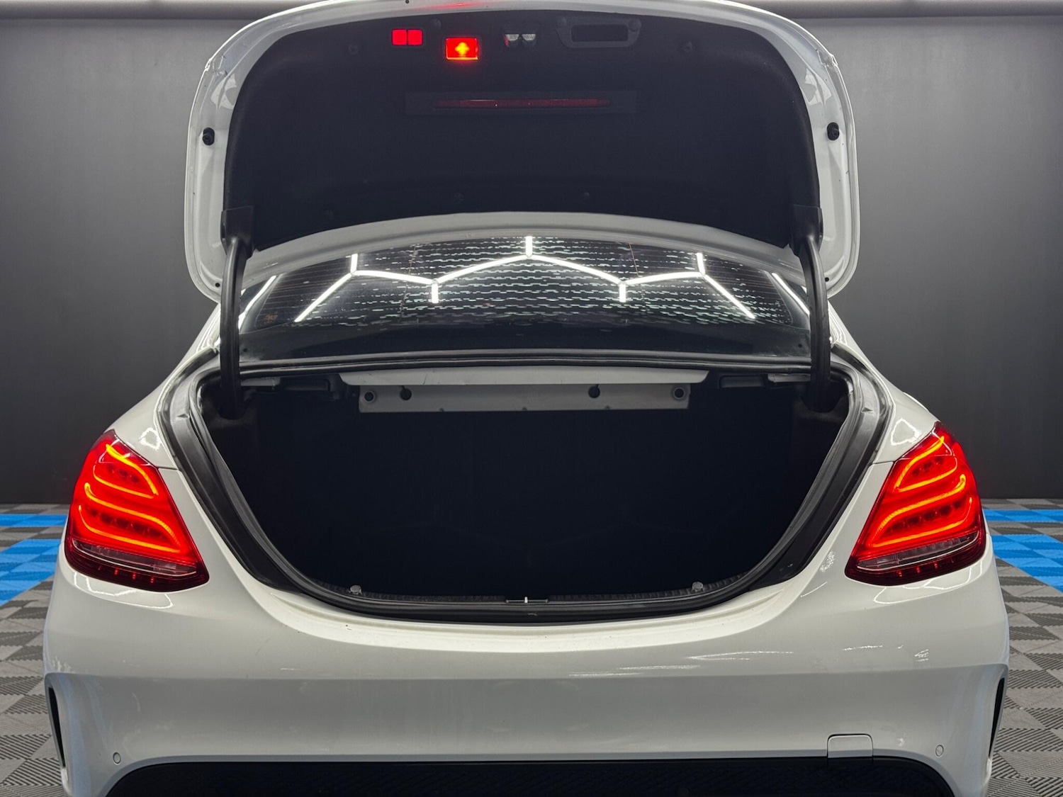 Used Mercedes-Benz C Class 2015 for sale - 77067312: Photo 36