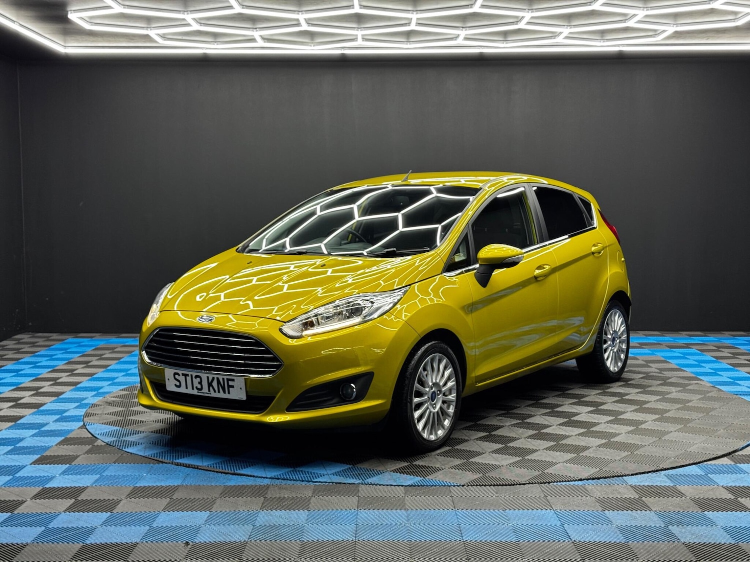 Used Ford Fiesta 2013 for sale - 76964490: Photo 3