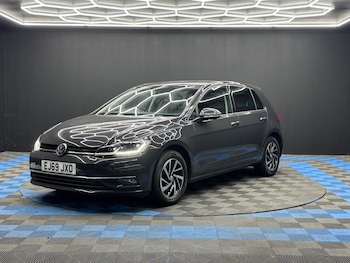 Used Volkswagen Golf 2019 for sale - 75657360: Photo