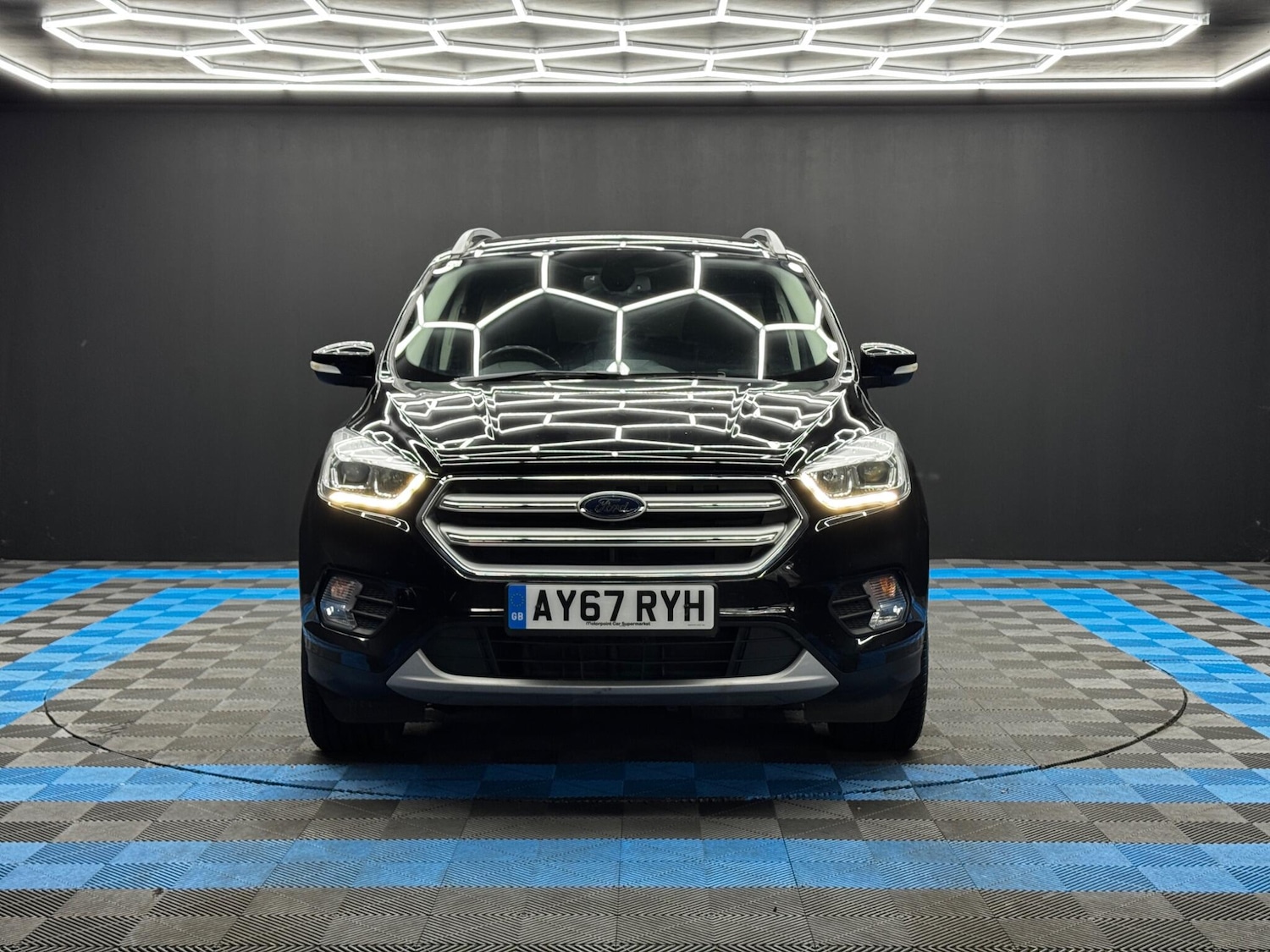 Used Ford Kuga 2017 for sale - 76585338: Photo 2