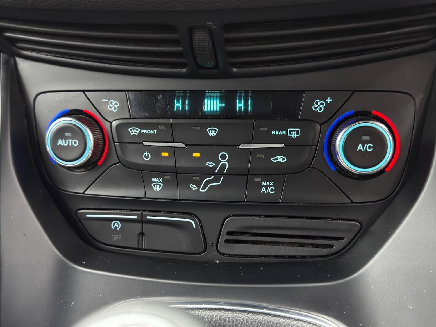 Used Ford Kuga 2017 for sale - 76585338: Photo 26