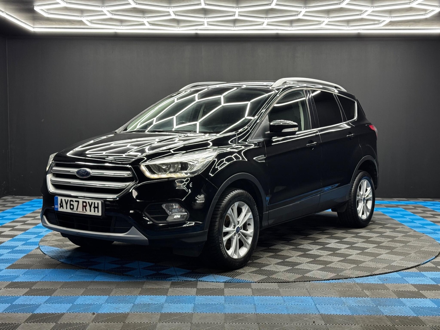 Used Ford Kuga 2017 for sale - 76585338: Photo 3