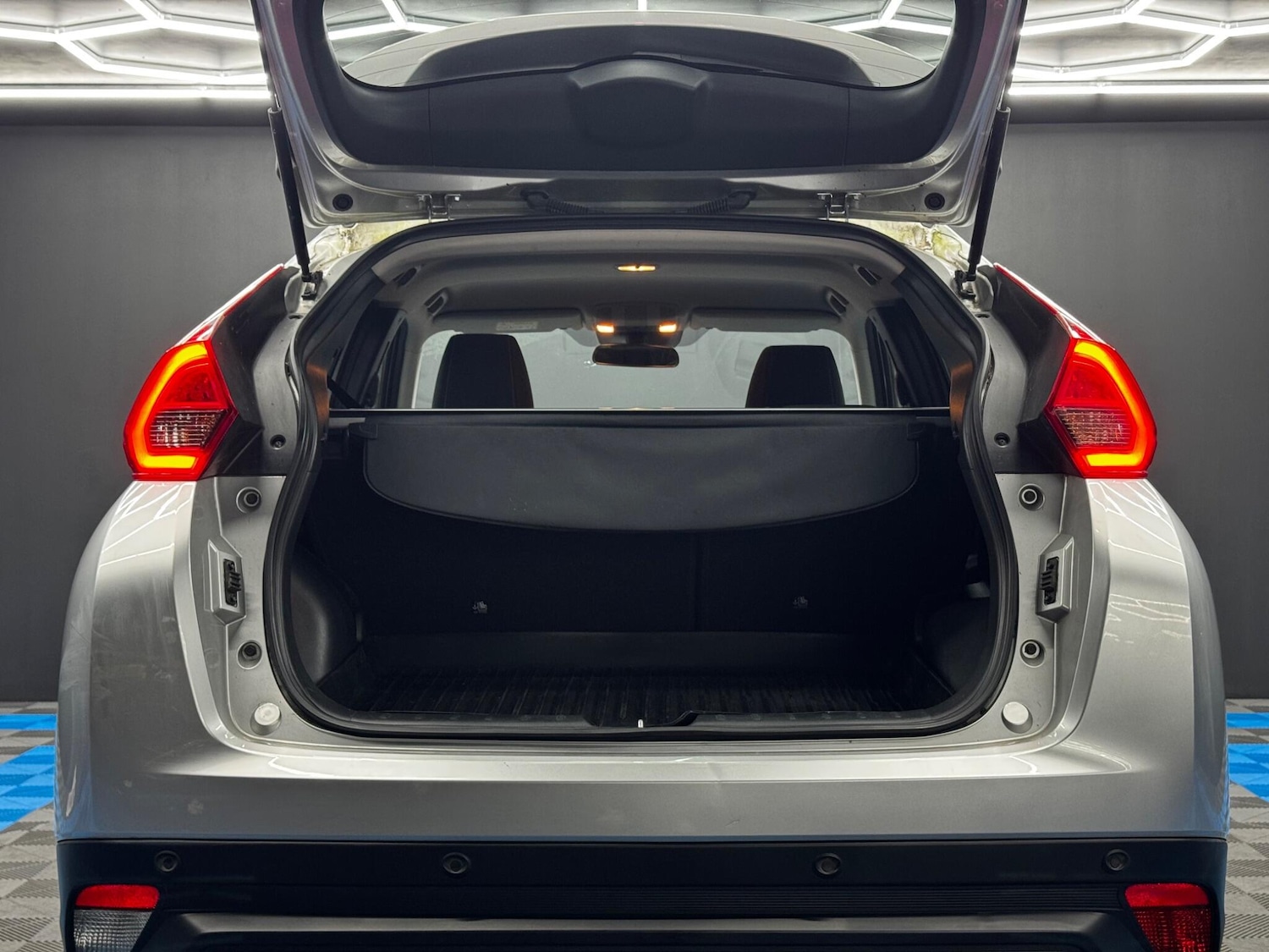 Used Mitsubishi Eclipse Cross 2018 for sale - 76781234: Photo 39